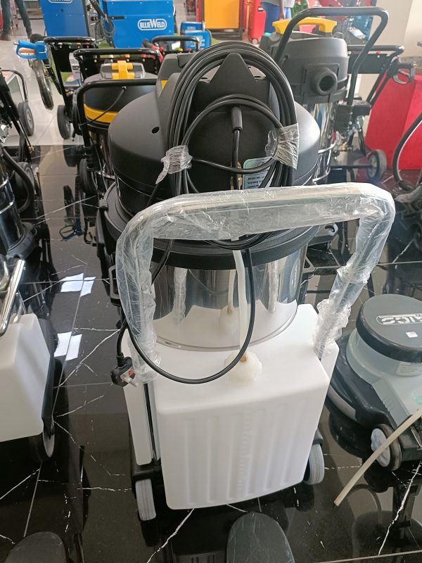 carpet cleaning machine