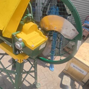 Heavy duty three blade chaff cutter
