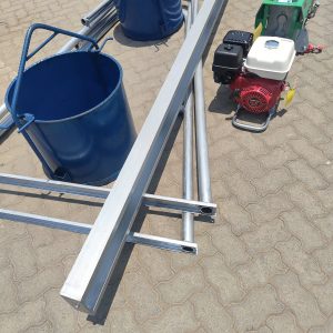 Concrete hoist machine