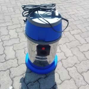 VACCUM CLEANER 30LITRES