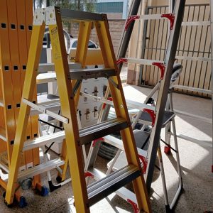 FIBRE DOUBLE SIDED LADDER SIZE 5+5